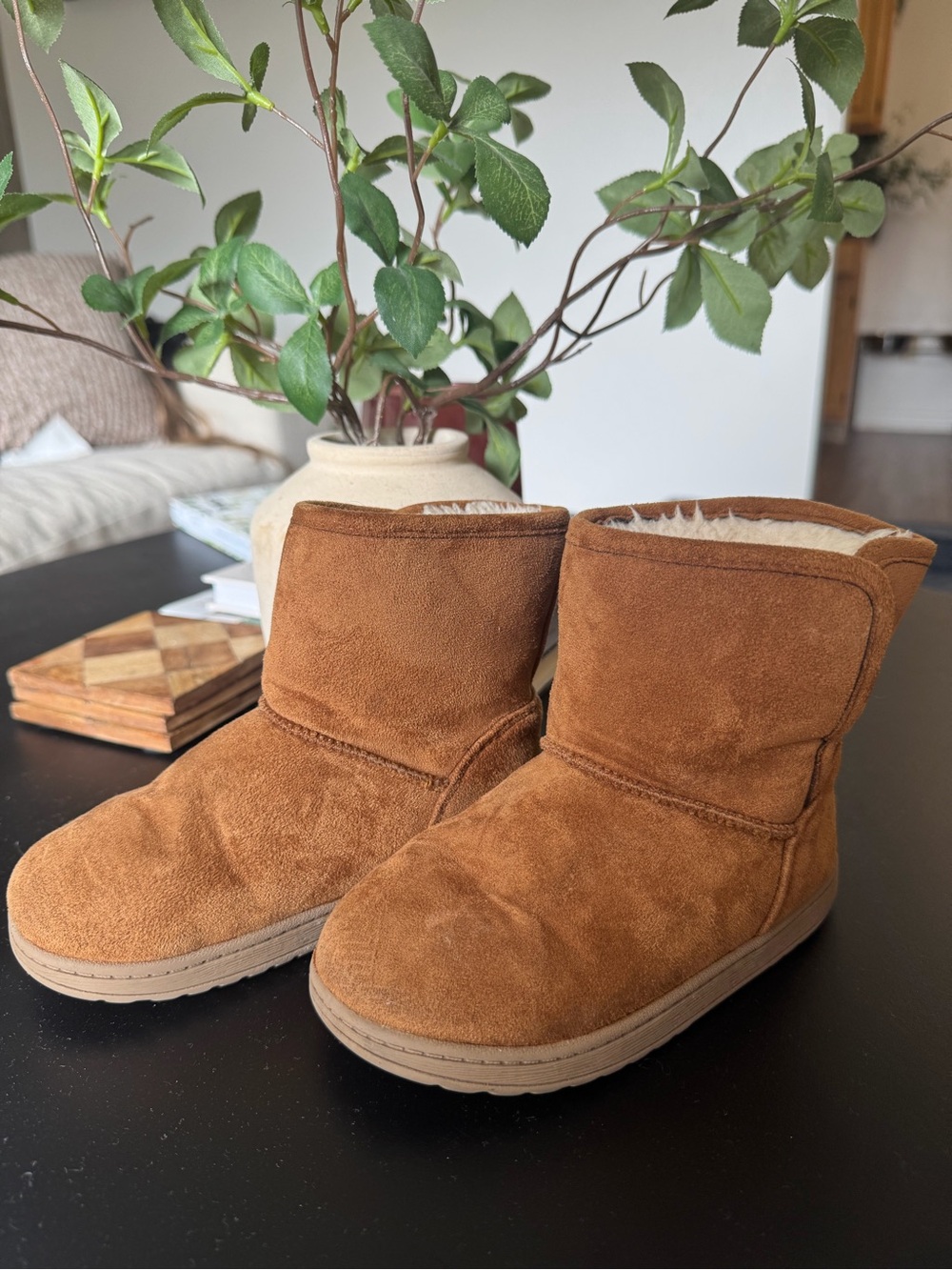 Kids koolaburra Cozy Suede Lined Ankle pull on Boots - Brown
